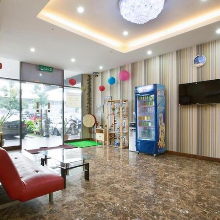 Hotel Zamburger Sungai Besi Kuala Lumpur Extérieur photo