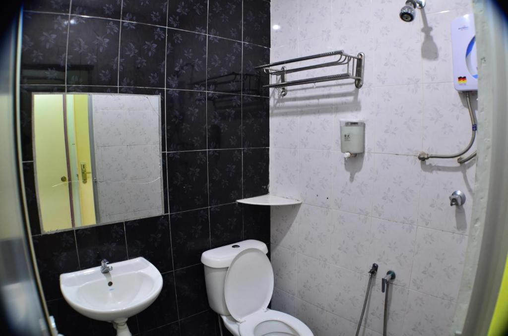 Hotel Zamburger Sungai Besi Kuala Lumpur Extérieur photo
