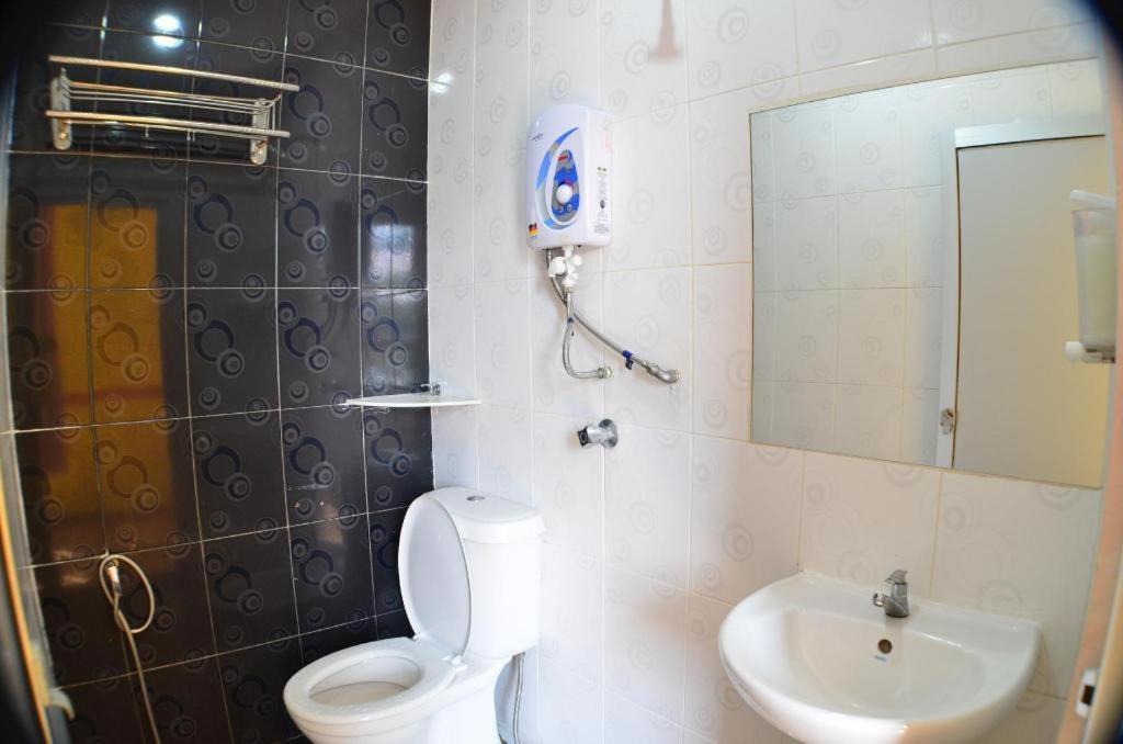 Hotel Zamburger Sungai Besi Kuala Lumpur Extérieur photo